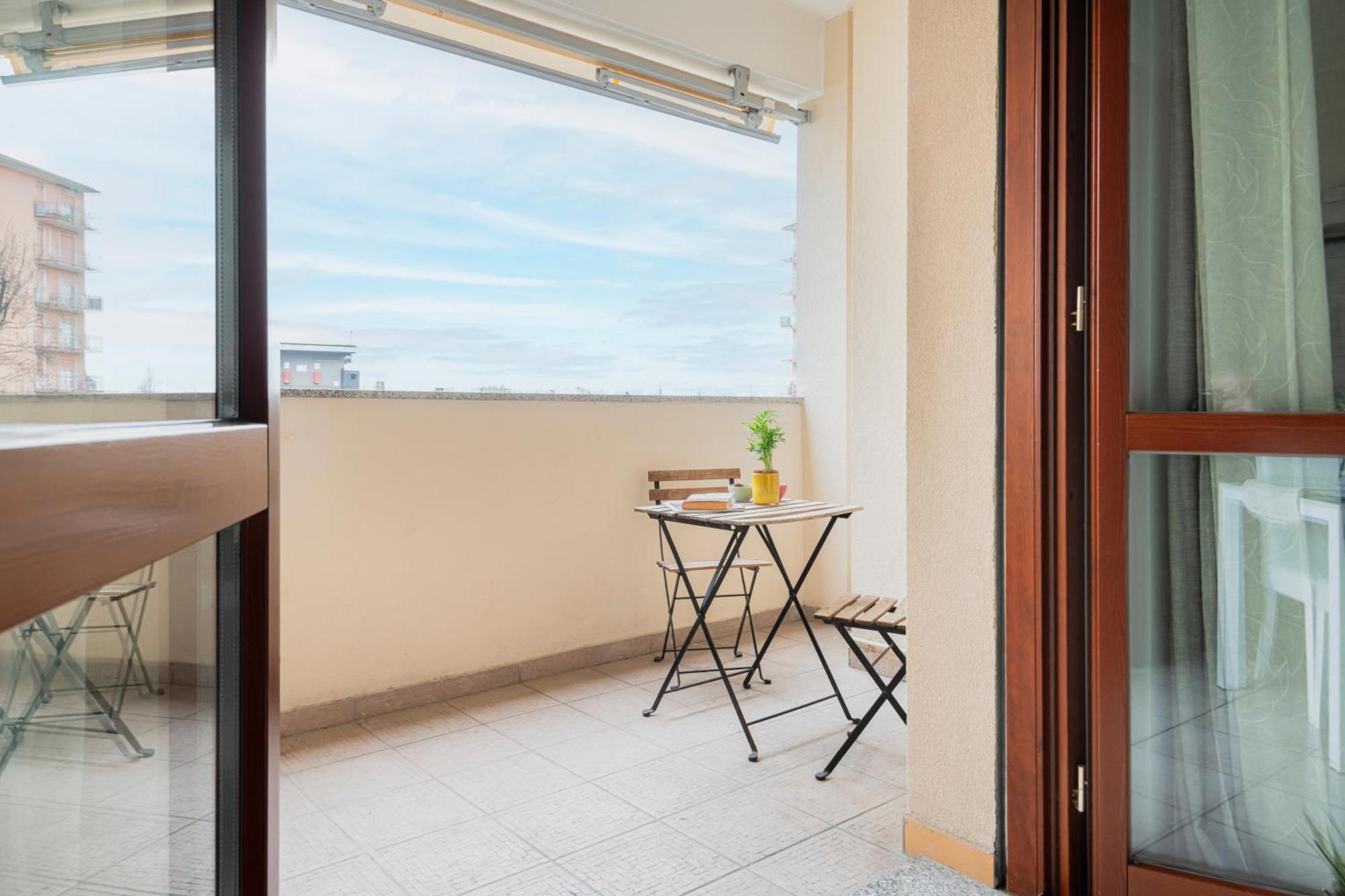 Hq Aparthotel Milano Inn - Smart Suites Cinisello Balsamo Exterior foto