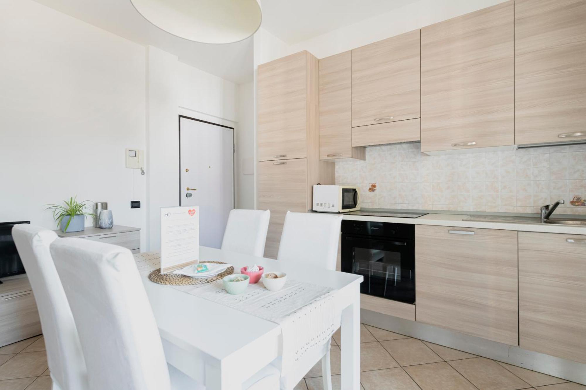 Hq Aparthotel Milano Inn - Smart Suites Cinisello Balsamo Exterior foto